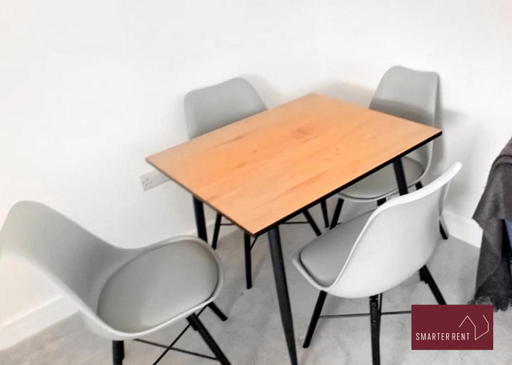Eton, Windsor - 1 Bedroom First Floor Apartment - Parking Esterno foto